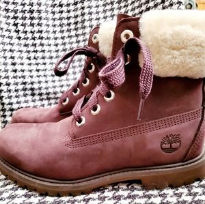 Womens Timberland Boots with fur cuff. Brand New. Wore only once. Size 7.